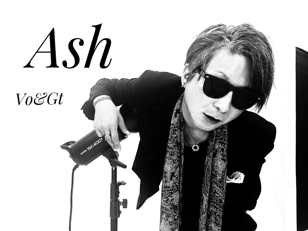 VIRGINIA CAMEL Vo.Gt: Ash